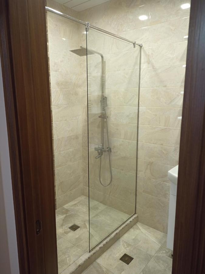 Spacious One Bedroom Apartment In The City Centre Γιερεβάν Εξωτερικό φωτογραφία