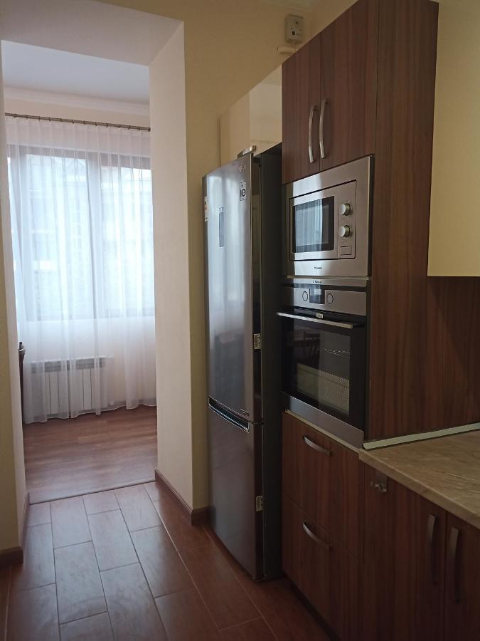 Spacious One Bedroom Apartment In The City Centre Γιερεβάν Εξωτερικό φωτογραφία